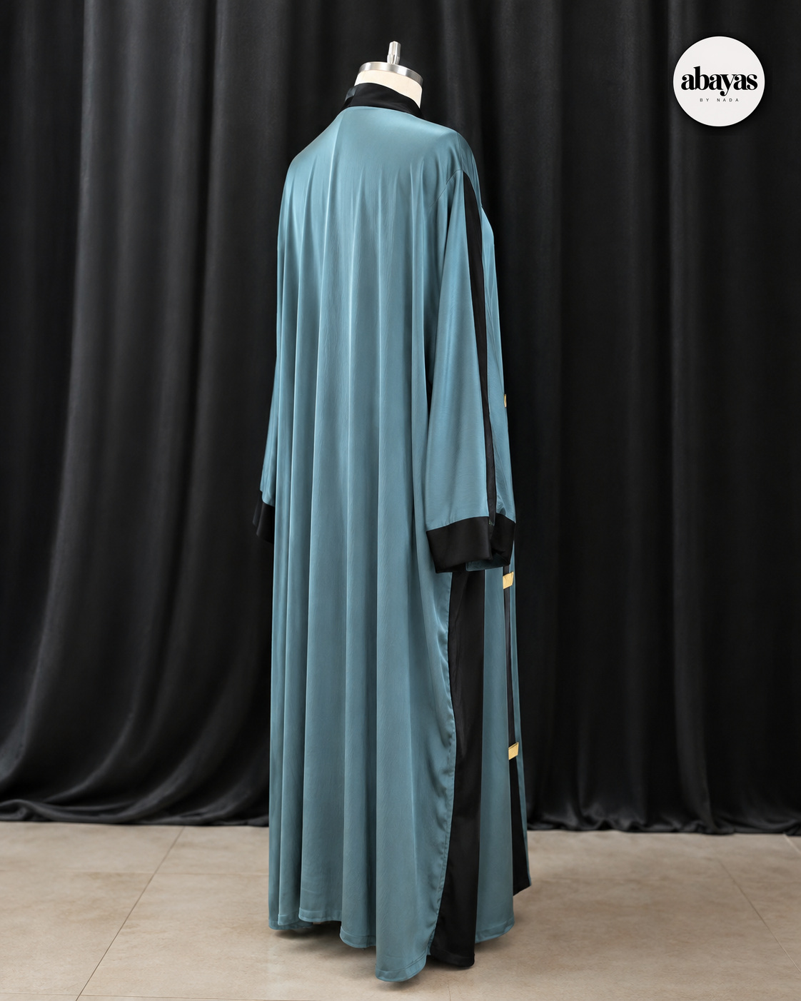 Tide Contrast Abaya from a three-quarter back angle