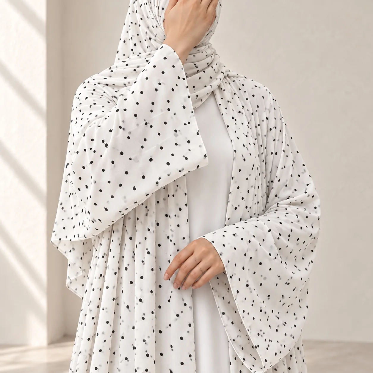 White Dot Abaya neckline and front opening detail