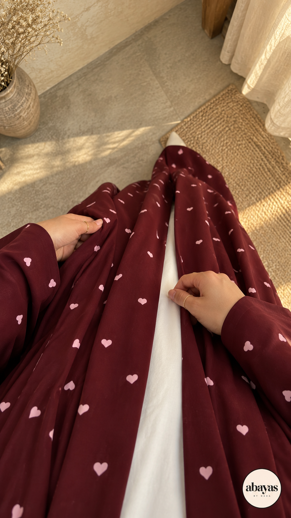 Heart Emoji Abaya drape detail in burgundy with pink hearts